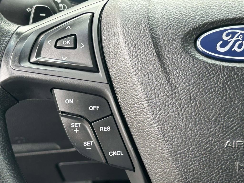Used 2018 Ford Edge SE image 20