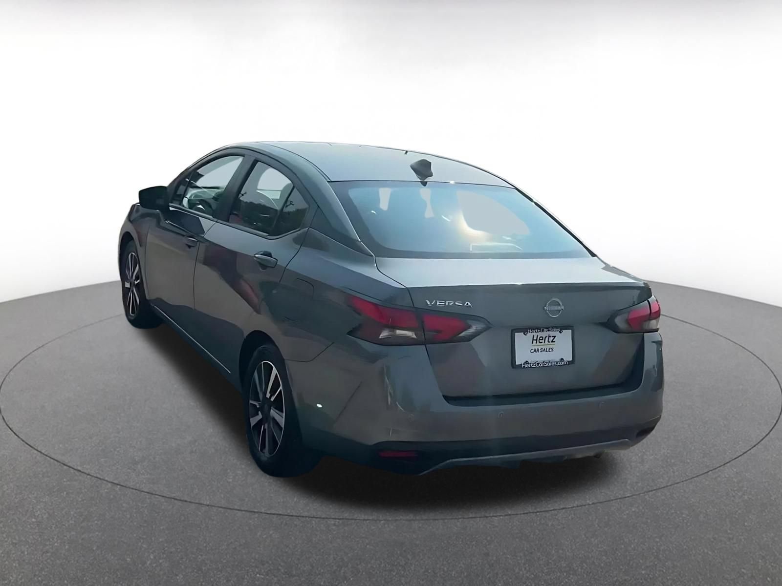 Used 2025 Nissan Versa SV FWD image 11