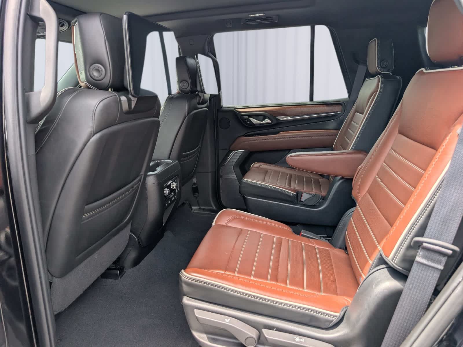 Certified 2024 GMC Yukon Denali Ultimate AWD/4WD image 16