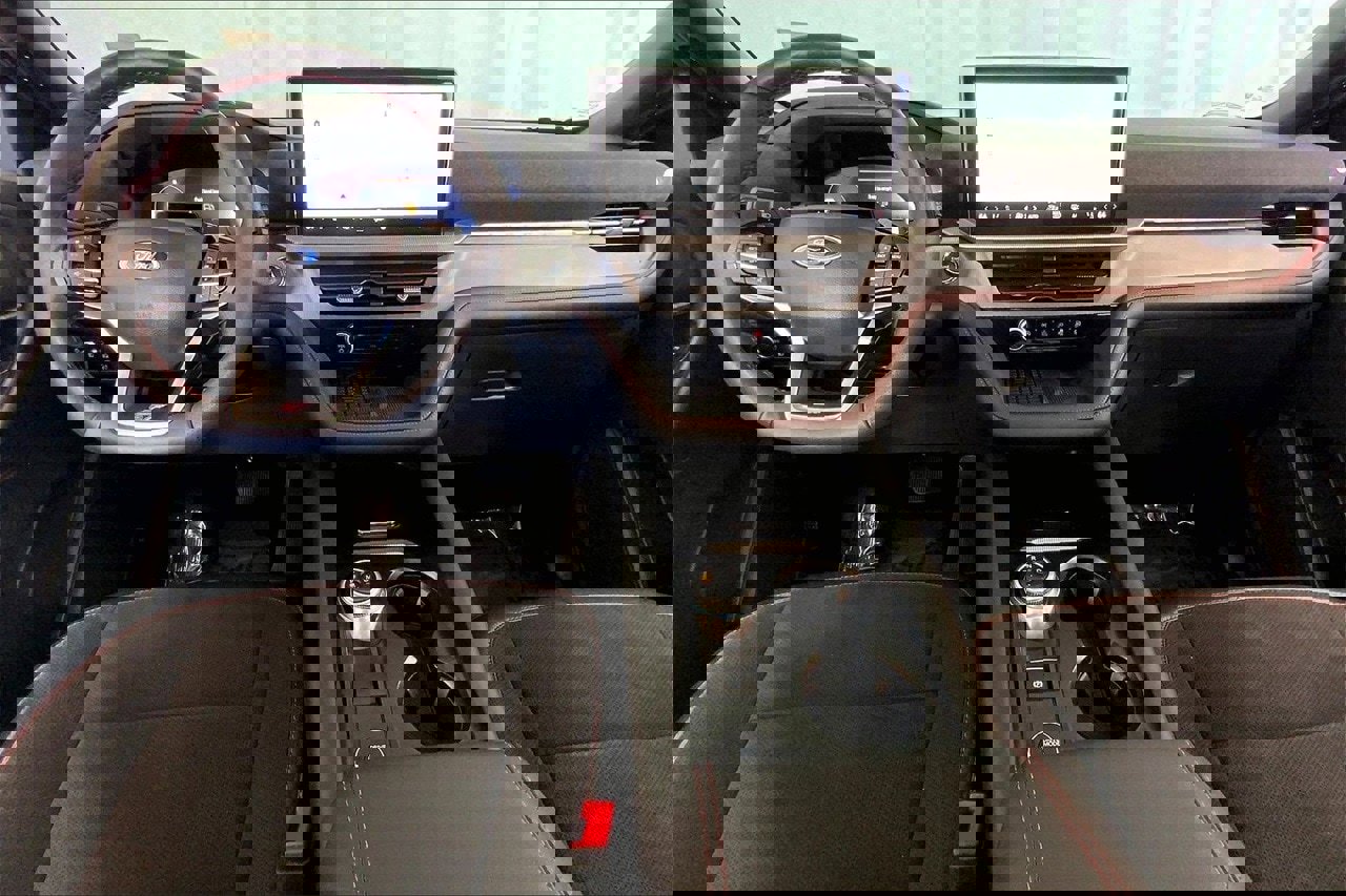 Used 2025 Ford Explorer ST w/ Sun And Sound Package image 15