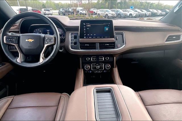 Used 2023 Chevrolet Tahoe High Country w/ Premium Package AWD/4WD image 15