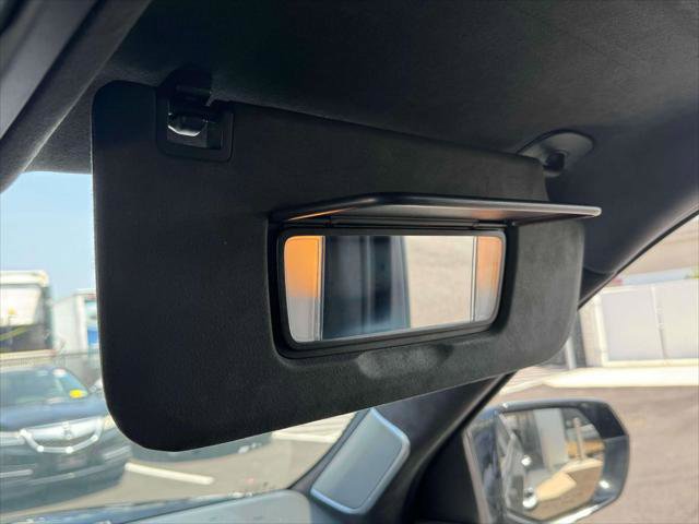 Certified 2024 Cadillac Escalade ESV Premium Luxury Platinum image 31