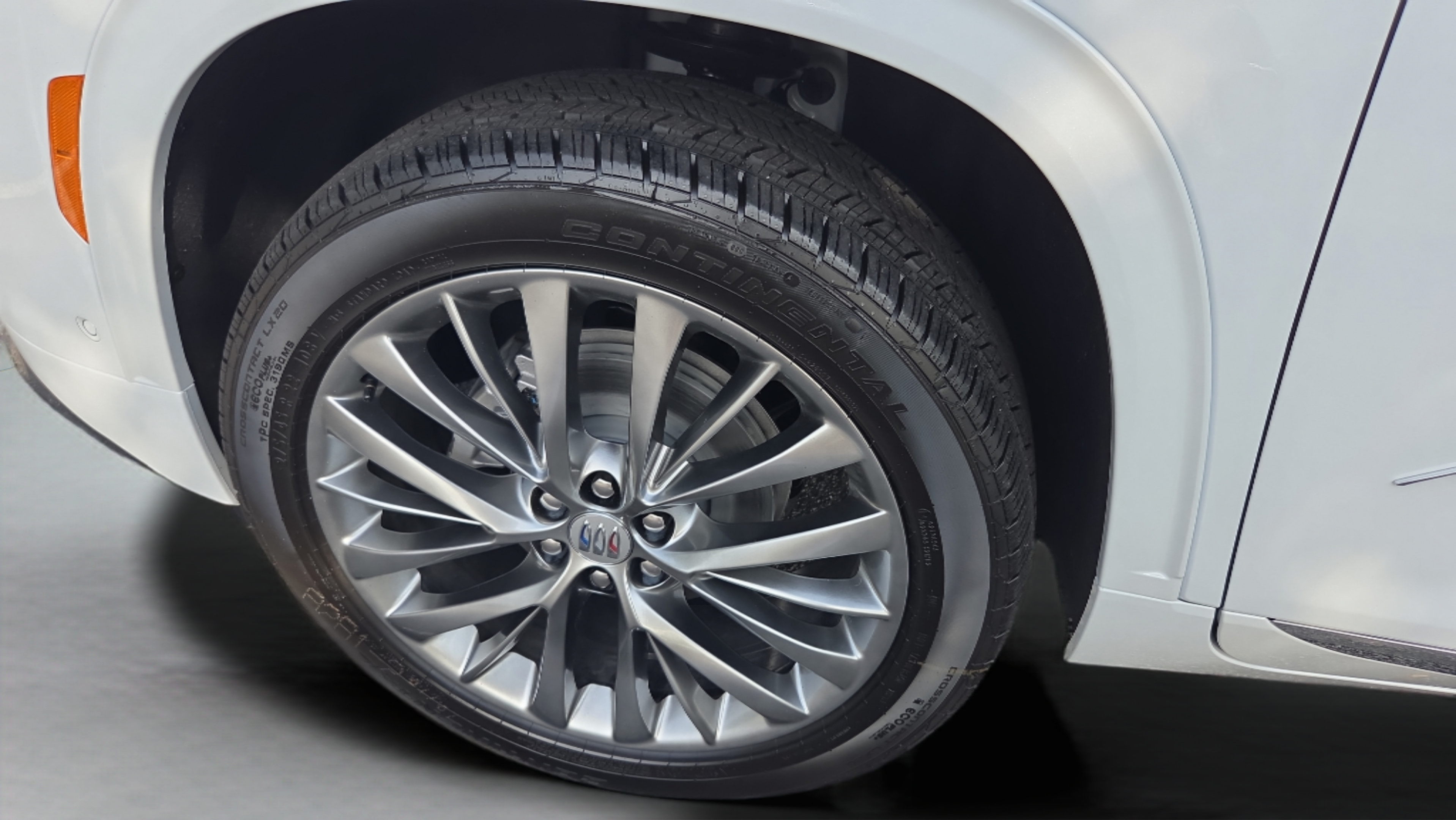 New 2026 Buick Enclave Avenir w/ Super Cruise Package FWD image 30