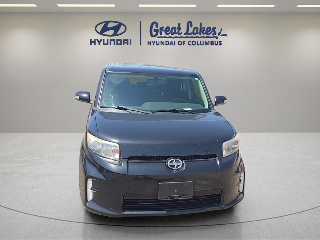 Used 2015 Scion xB FWD image 8