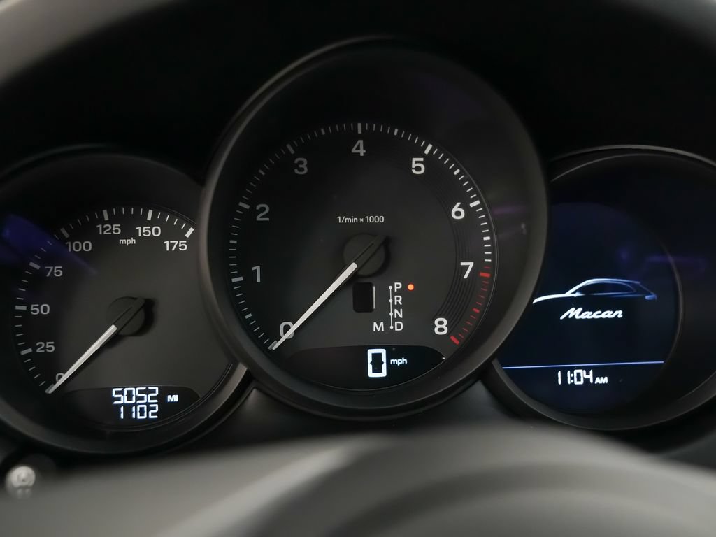 Certified 2026 Porsche Macan AWD/4WD image 24