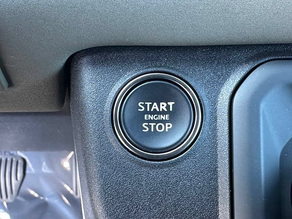 Used 2023 Land Rover Defender 110 X-Dynamic SE AWD/4WD image 26