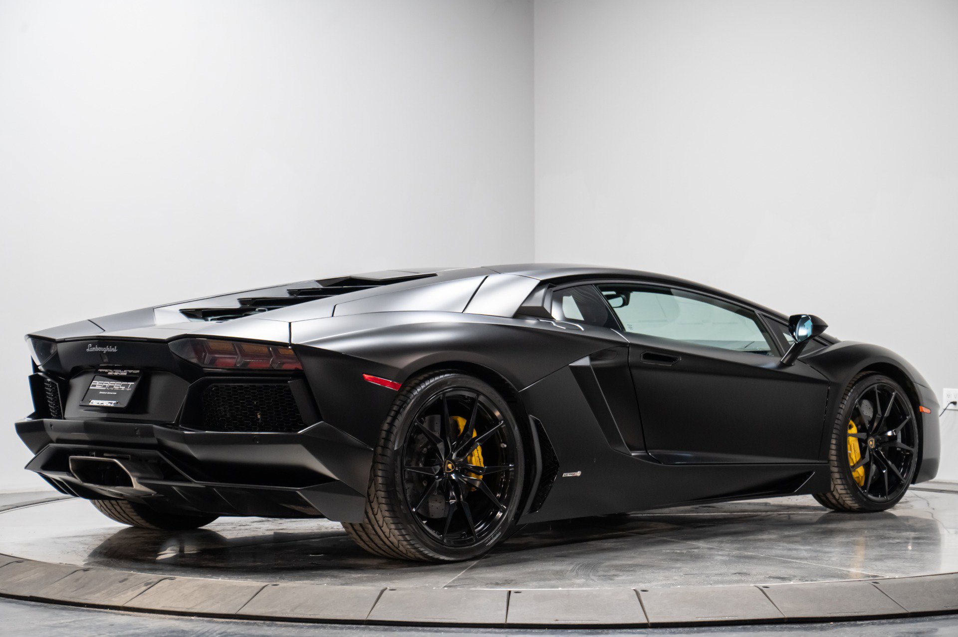 Used 2014 Lamborghini Aventador LP 700-4 image 15