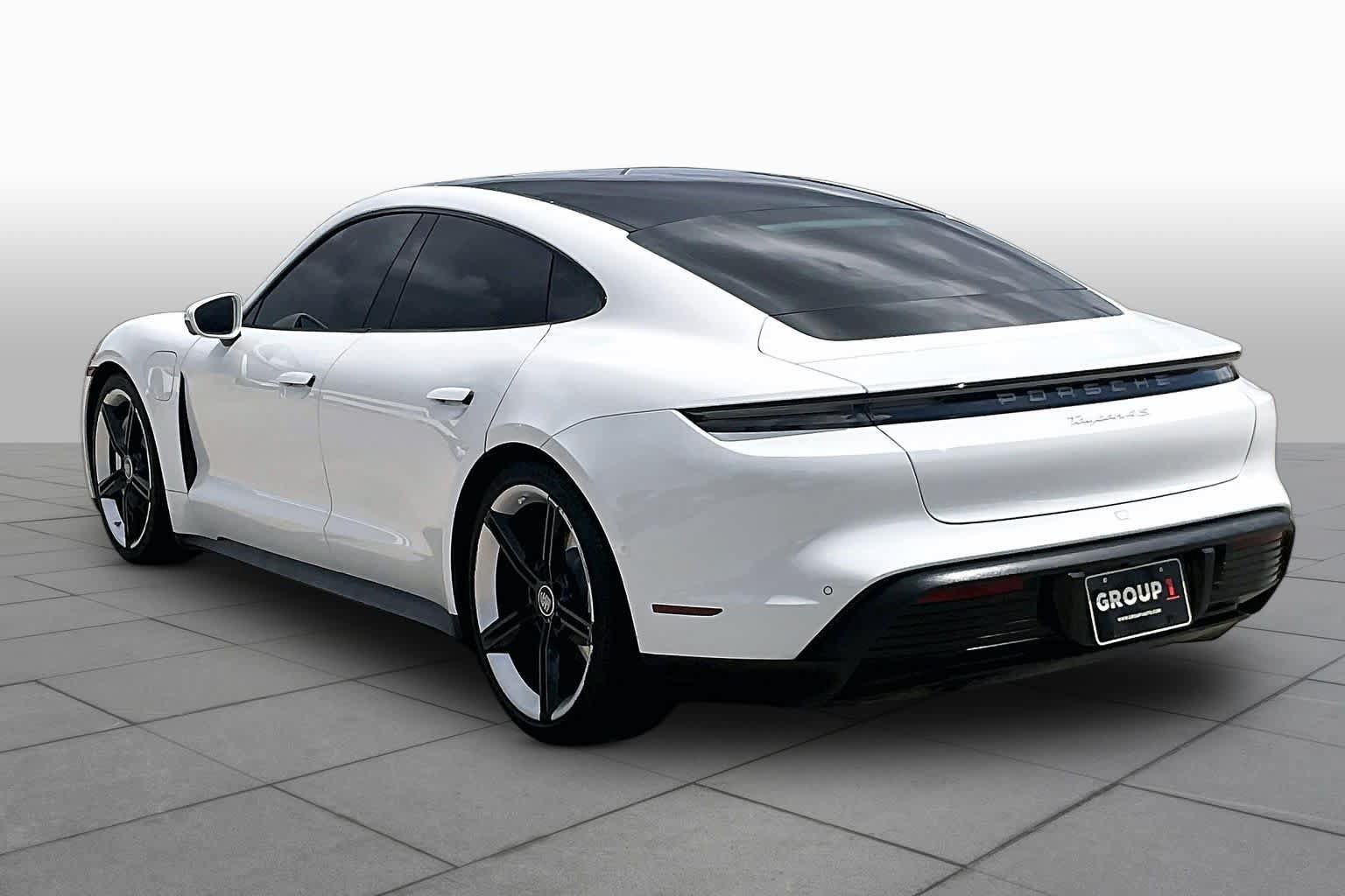Used 2022 Porsche Taycan 4S AWD/4WD image 10