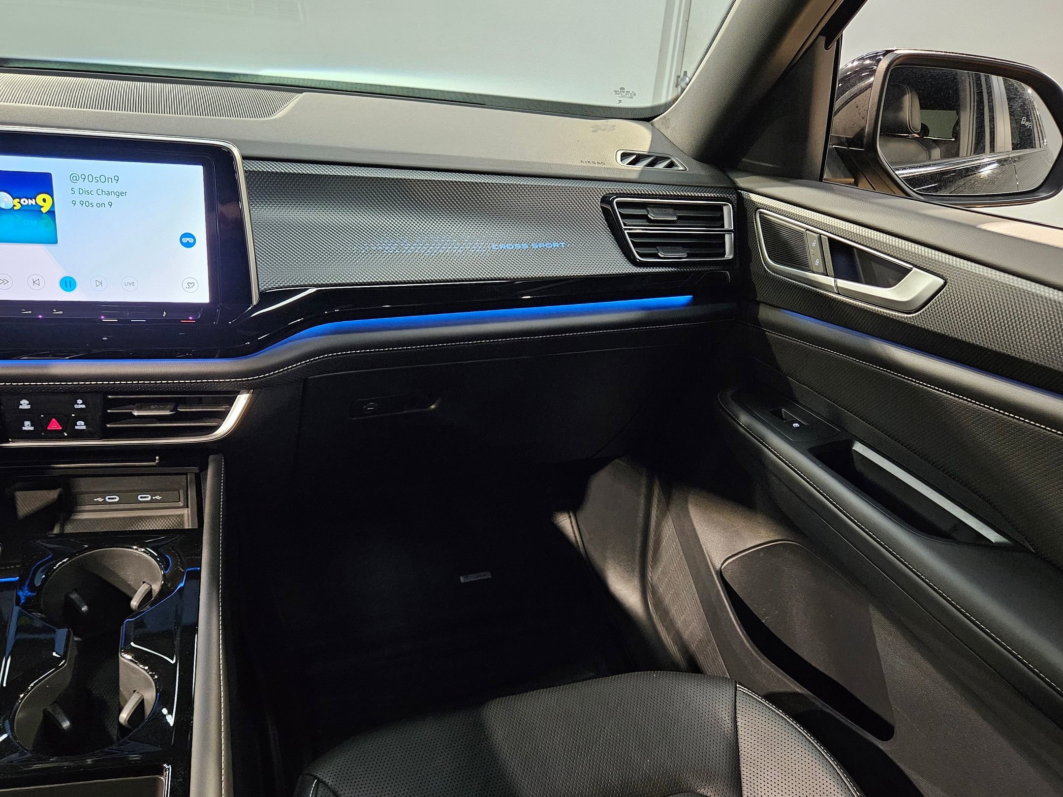 Used 2024 Volkswagen Atlas Cross Sport SEL R-Line image 11