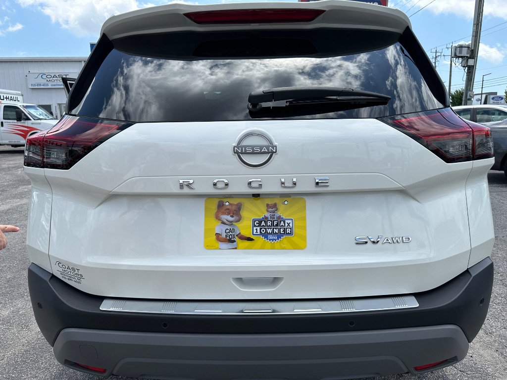 Used 2023 Nissan Rogue SV AWD/4WD image 4