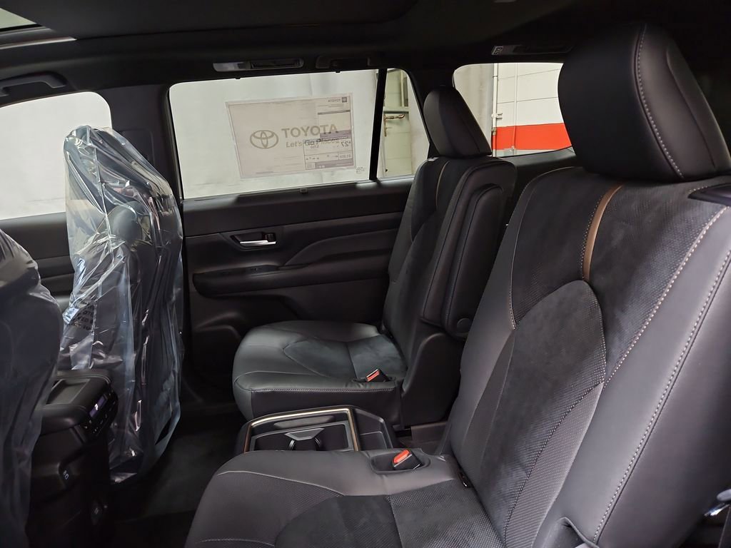New 2026 Toyota Grand Highlander AWD Hybrid image 24