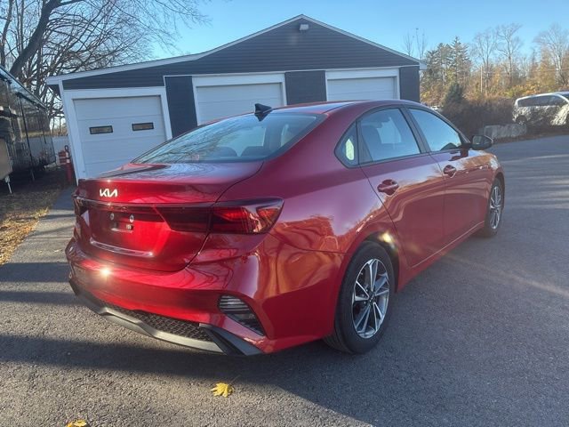 Used 2023 Kia Forte LXS w/ LXS Technology Package image 4