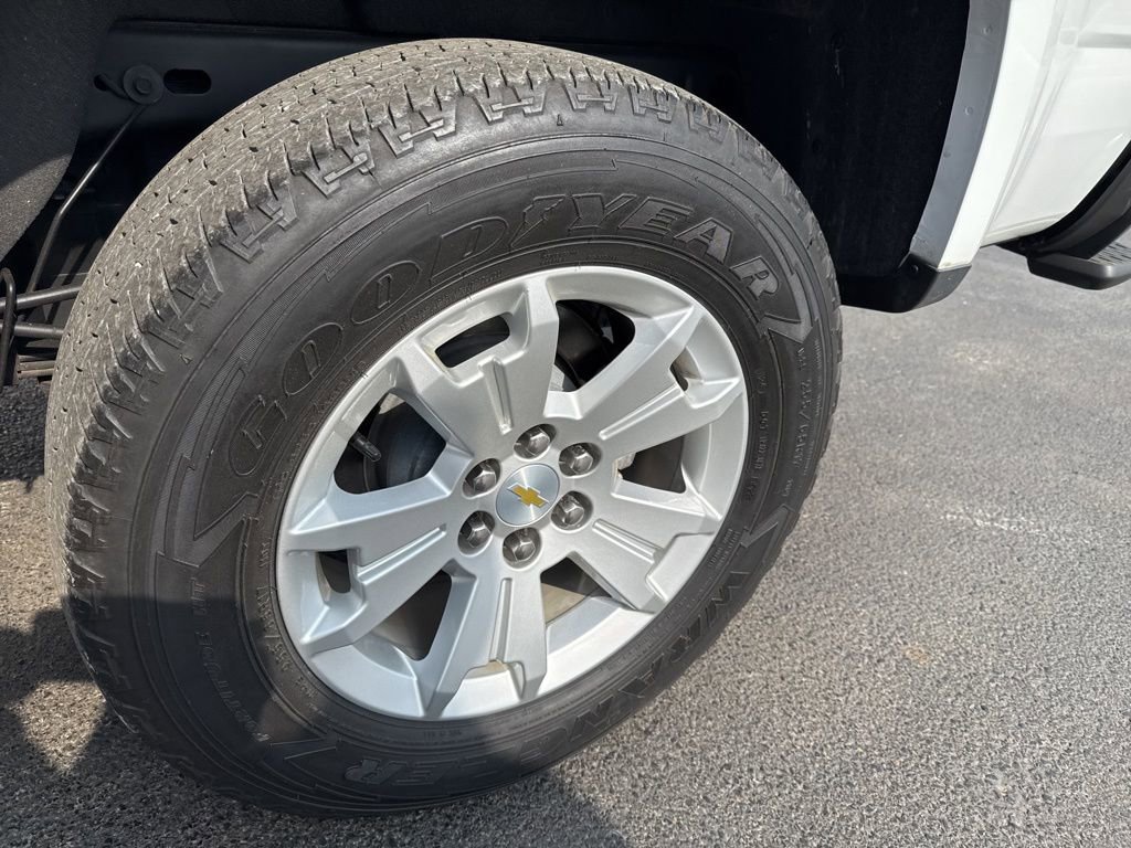 Used 2022 Chevrolet Colorado LT w/ Fleet Safety Package image 27