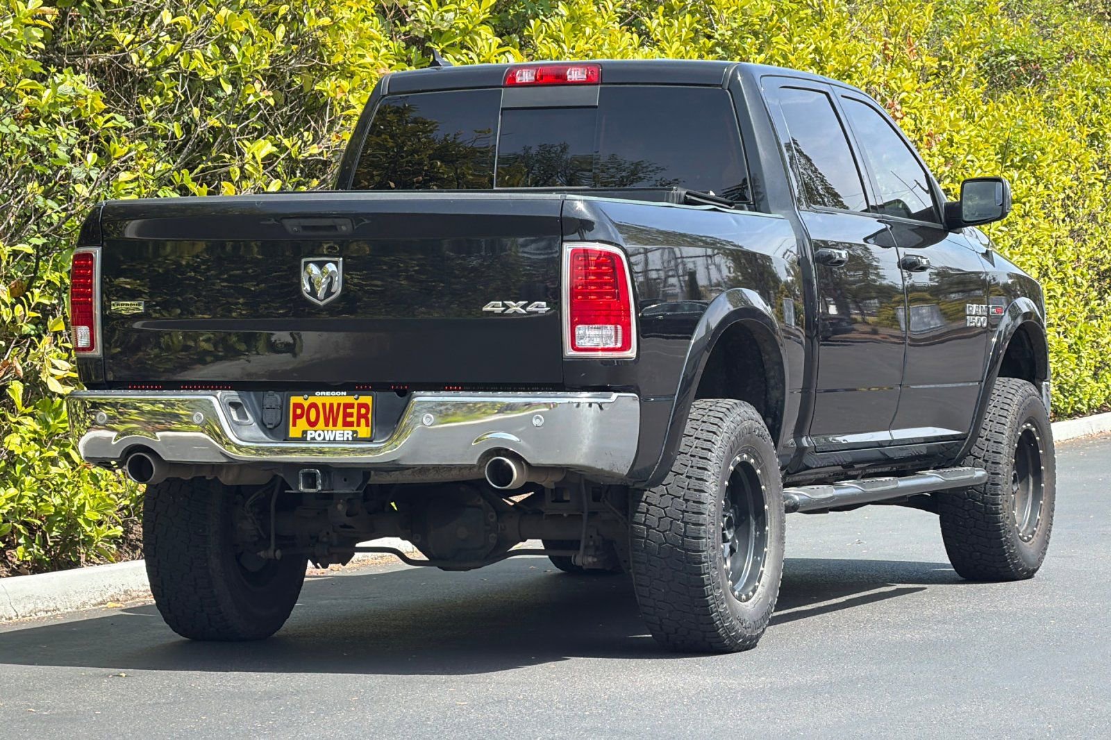 Used 2018 RAM 1500 Laramie w/ Convenience Group AWD/4WD image 4