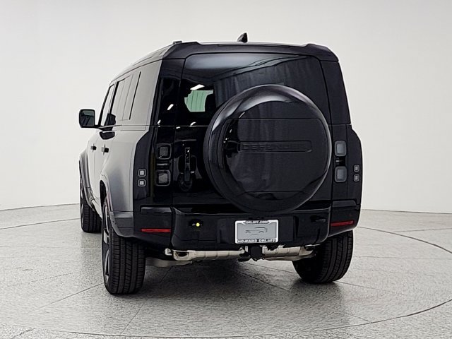 New 2026 Land Rover Defender 110 X-Dynamic SE AWD/4WD image 6