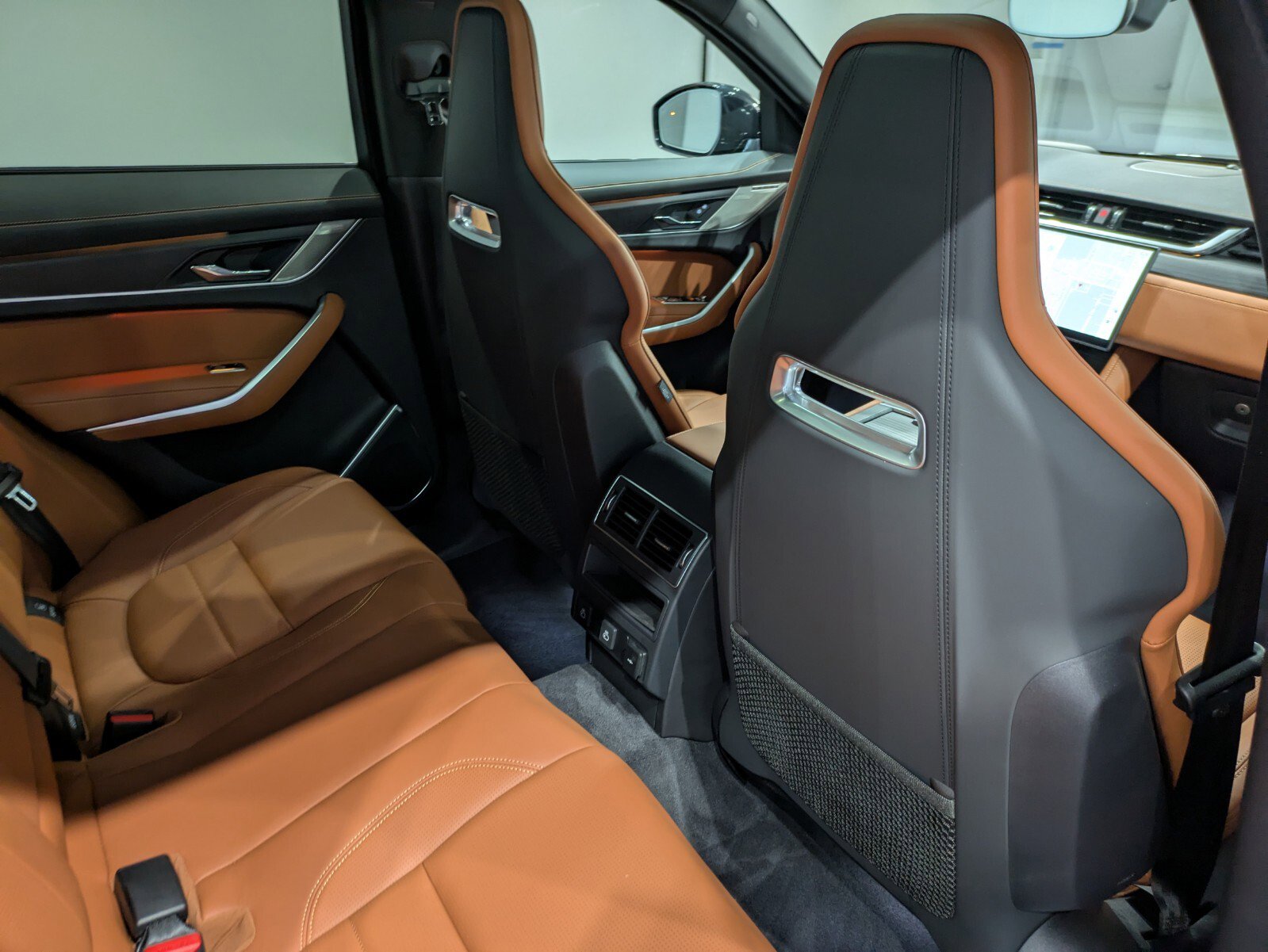 New 2026 Jaguar F-PACE R-Dynamic S image 21