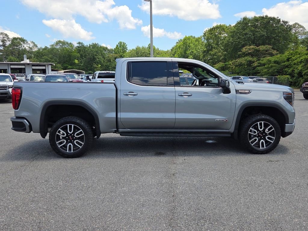 Used 2023 GMC Sierra 1500 AT4 w/ AT4 Premium Package AWD/4WD image 10