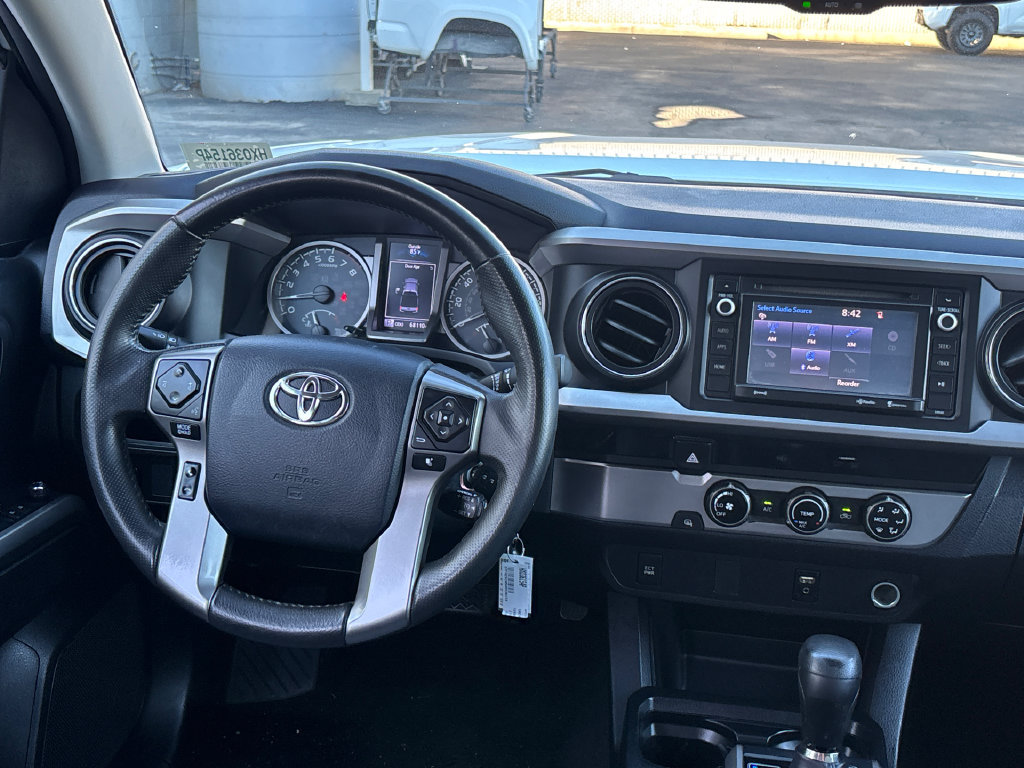 Used 2017 Toyota Tacoma SR5 w/ Tow Package RWD image 20