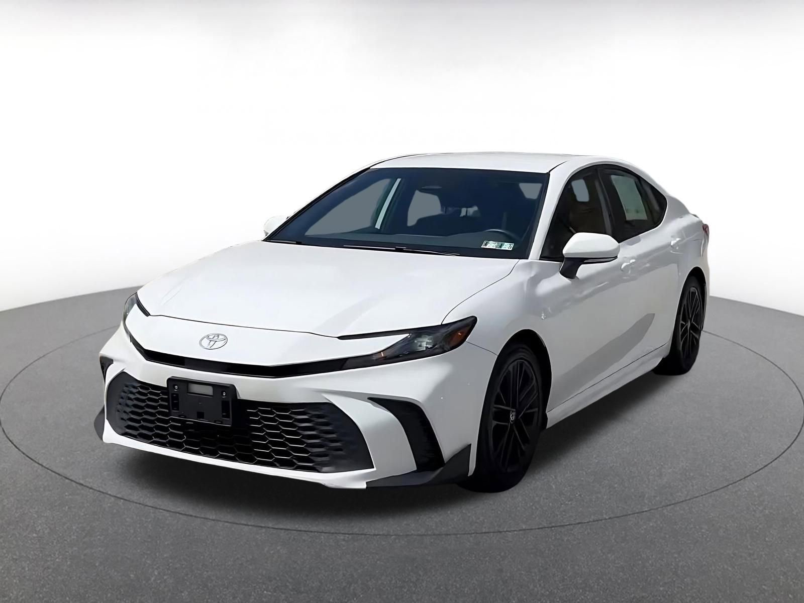 Used 2025 Toyota Camry SE FWD image 7