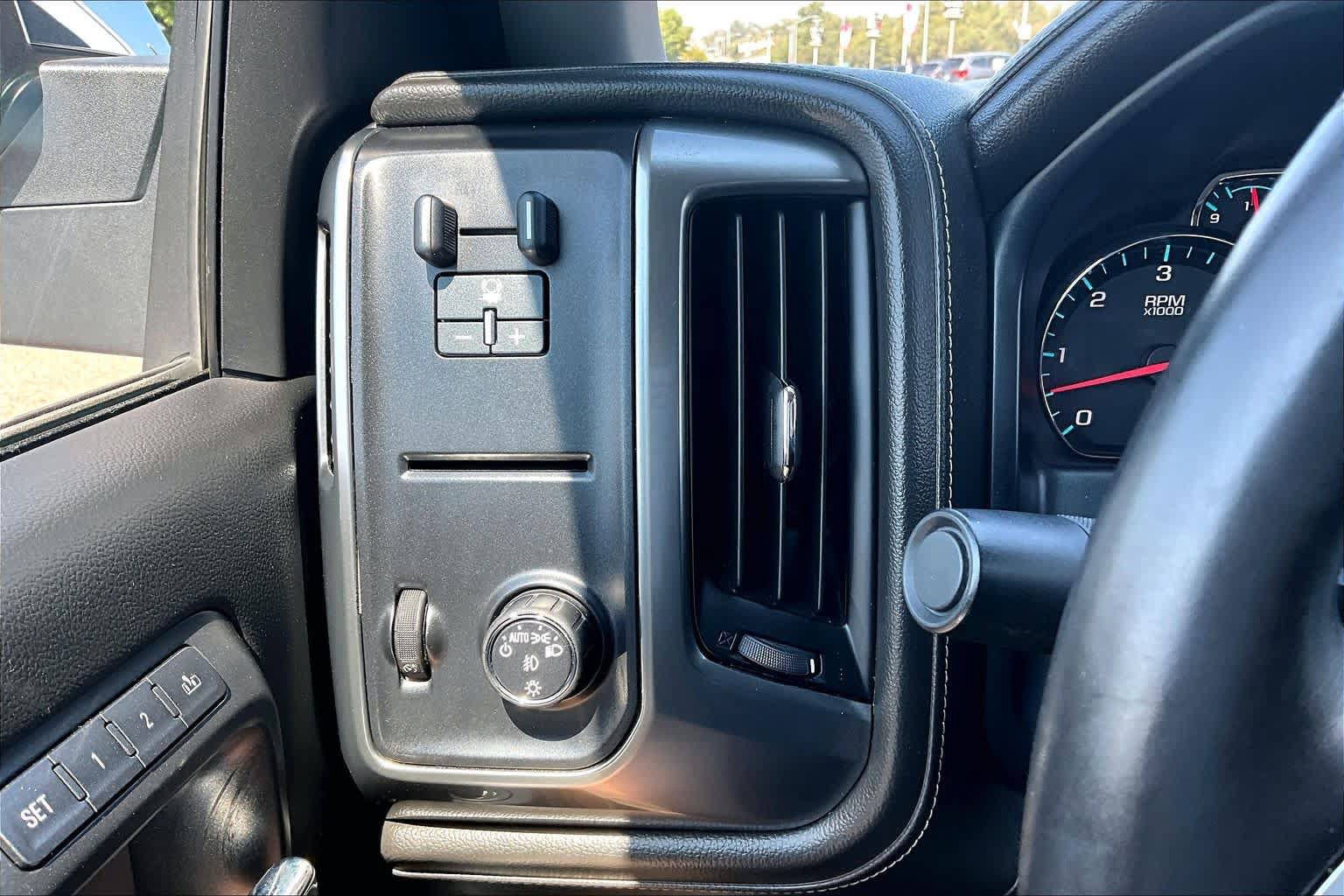 Used 2015 Chevrolet Silverado 1500 LTZ w/ LTZ Plus Package RWD image 34