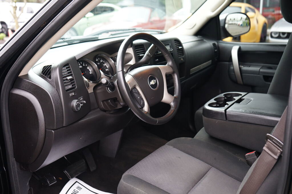 Used 2013 Chevrolet Silverado 1500 LT image 12