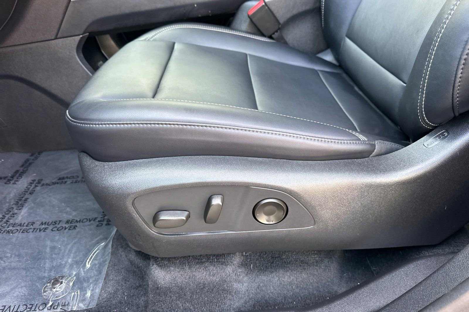 Used 2024 GMC Acadia Elevation w/ Luxury Package image 13