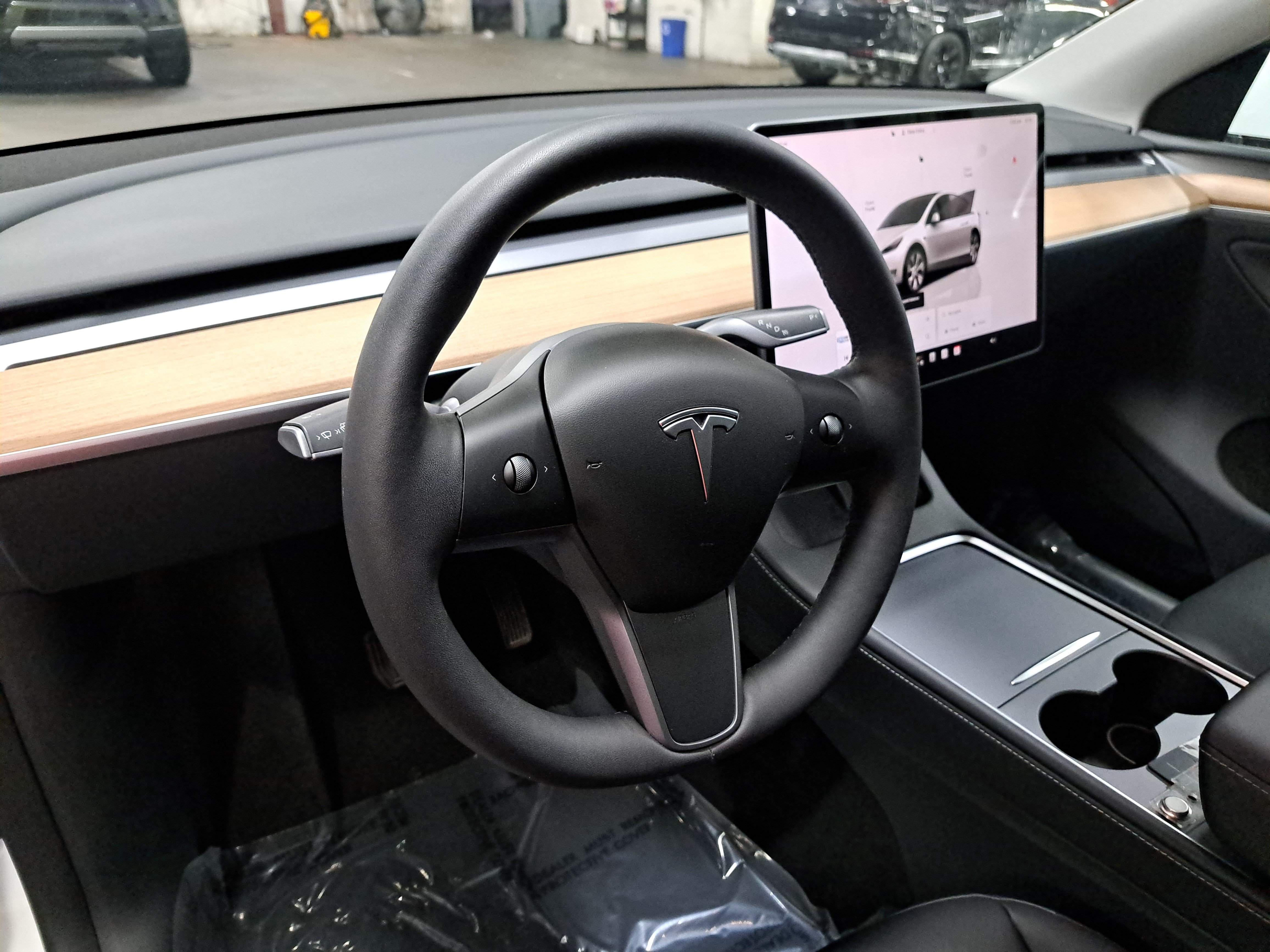 Used 2023 Tesla Model Y Long Range AWD/4WD image 16