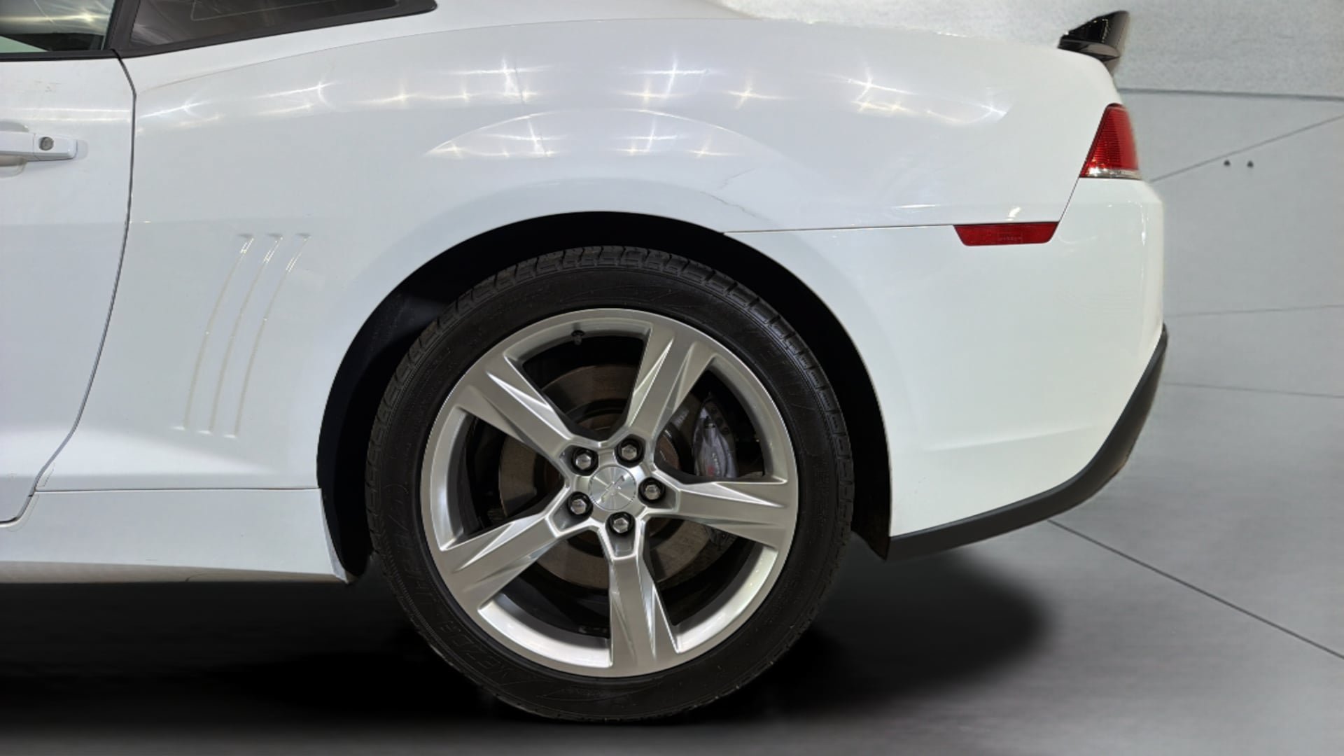 Used 2015 Chevrolet Camaro SS w/ LPO, Black Appearance Package RWD image 37