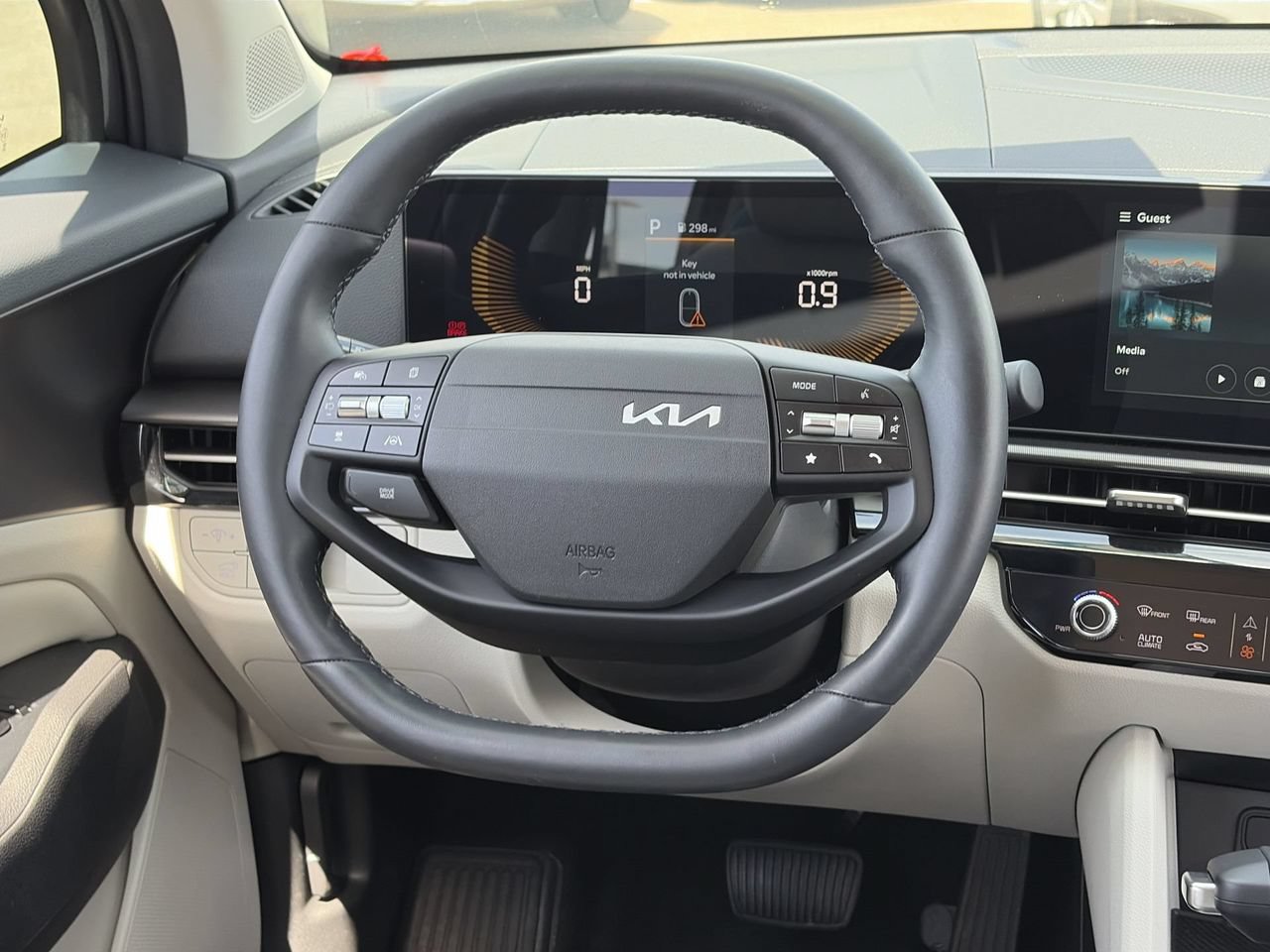 Used 2026 Kia Sportage EX FWD image 14