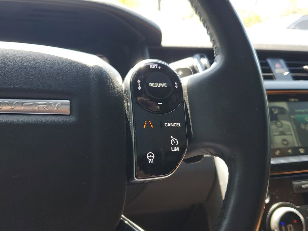 Used 2019 Land Rover Discovery HSE image 27