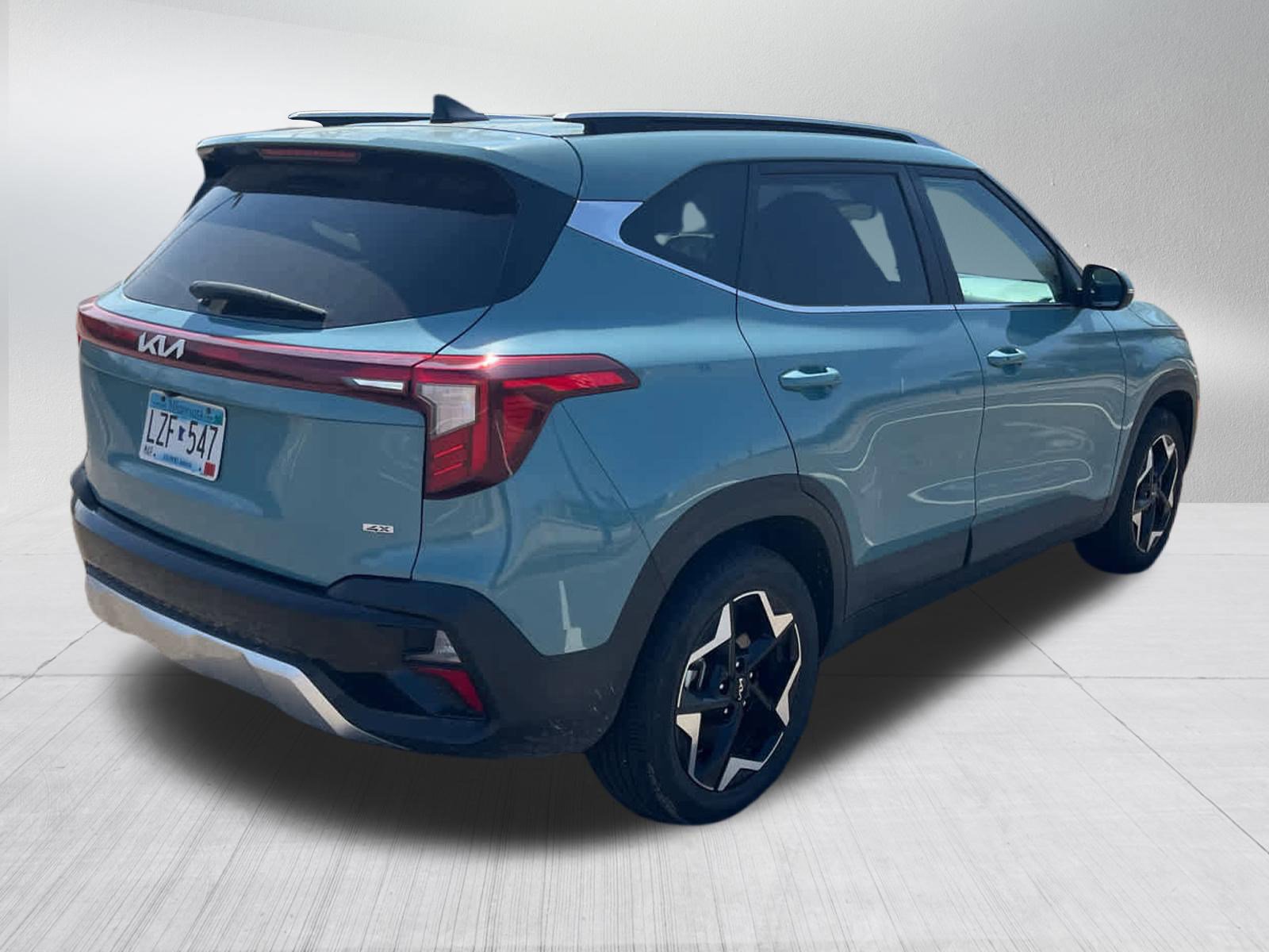 Used 2024 Kia Seltos EX AWD/4WD image 6