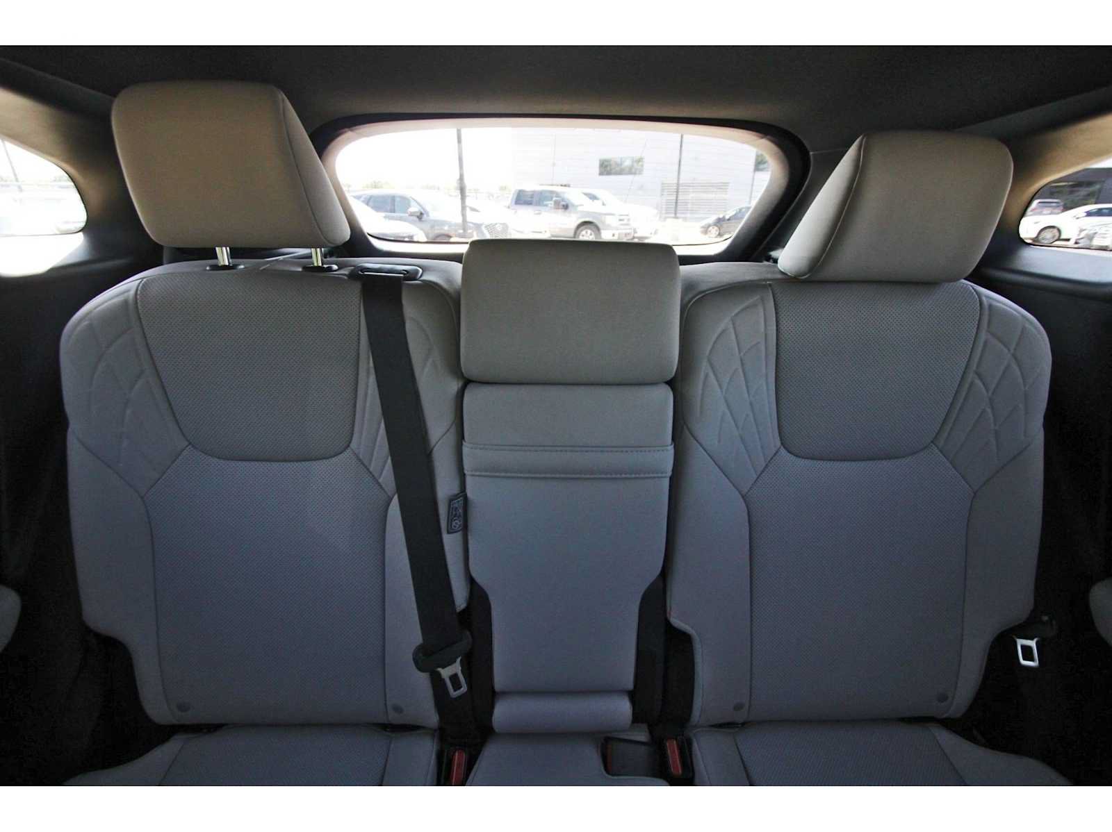 Used 2025 Lexus RX 350 Premium w/ Convenience Package FWD image 9