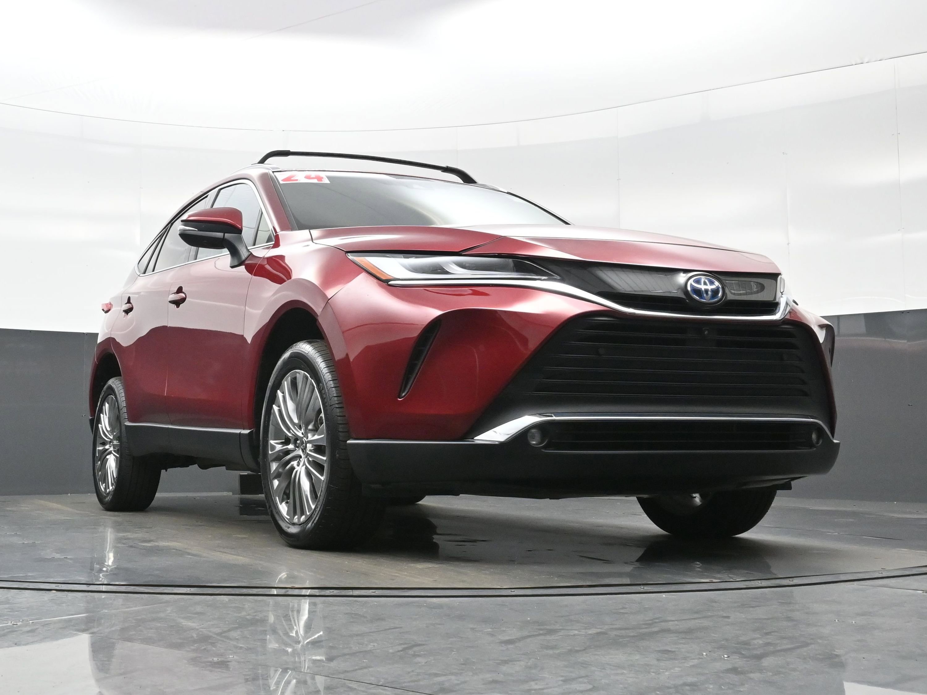 Used 2024 Toyota Venza Limited AWD/4WD image 27