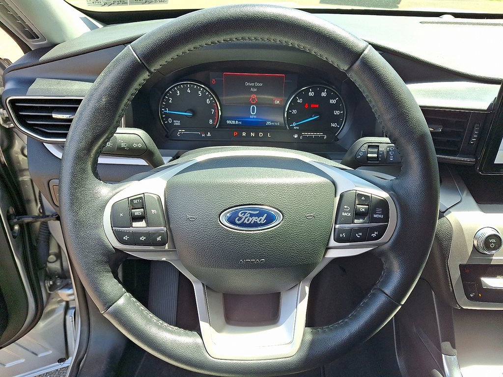Used 2023 Ford Explorer XLT w/ Equipment Group 202A AWD/4WD image 18