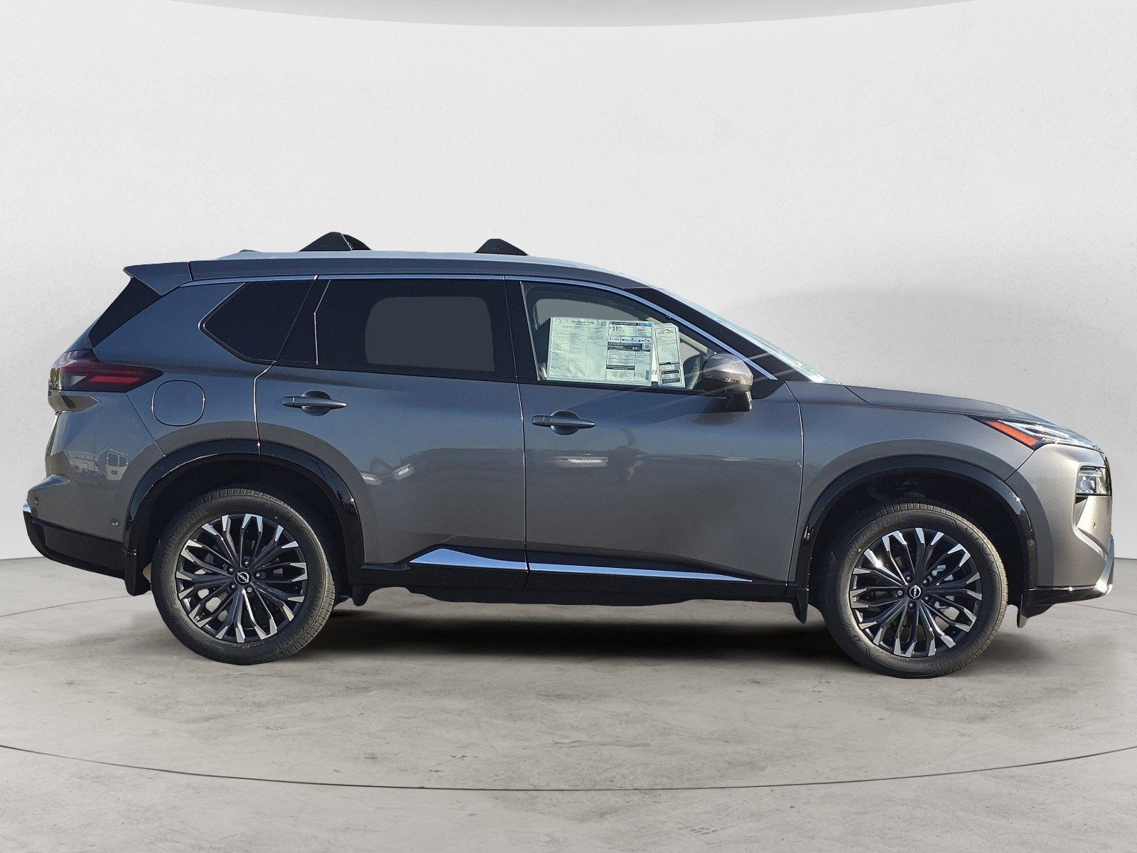 New 2026 Nissan Rogue Platinum image 4