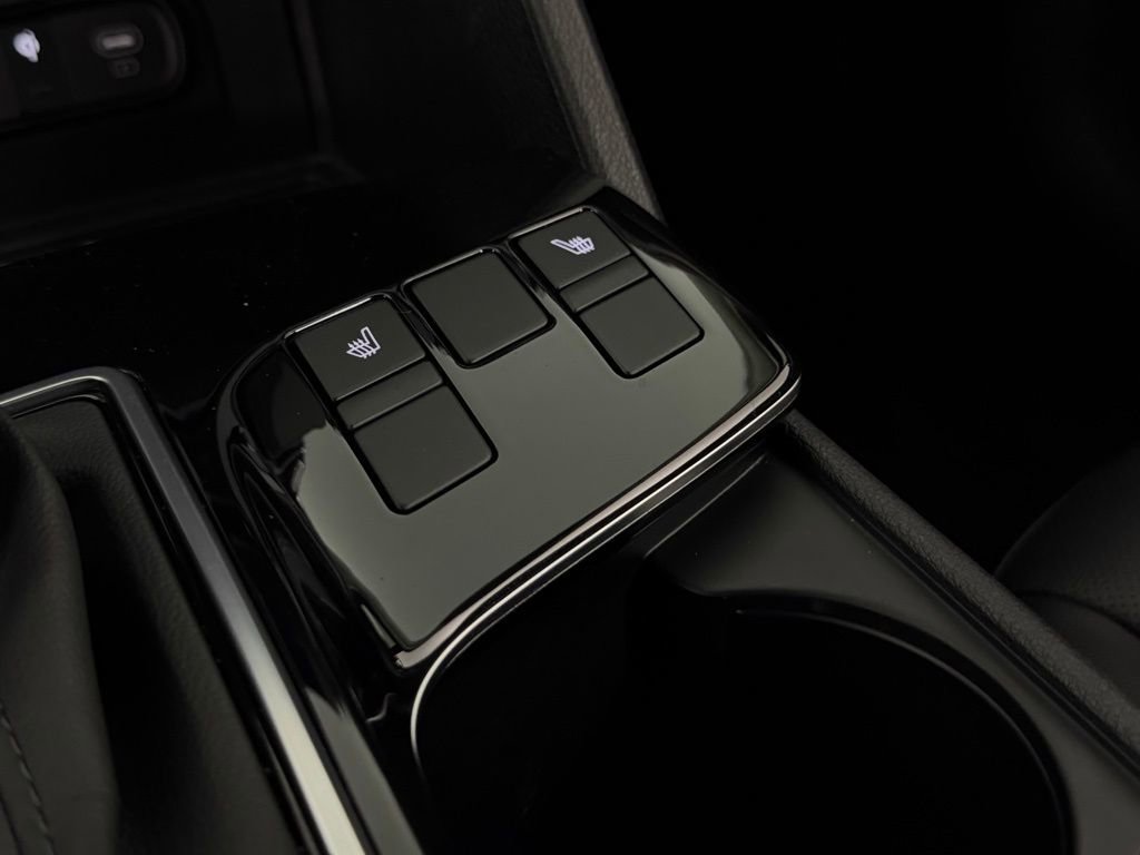 Used 2024 Kia Sportage EX image 19