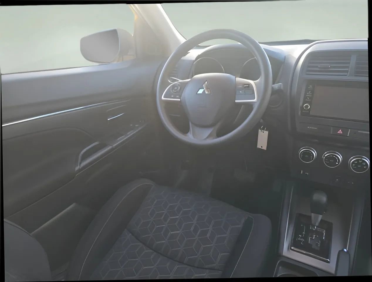 Used 2025 Mitsubishi Outlander Sport AWD image 14