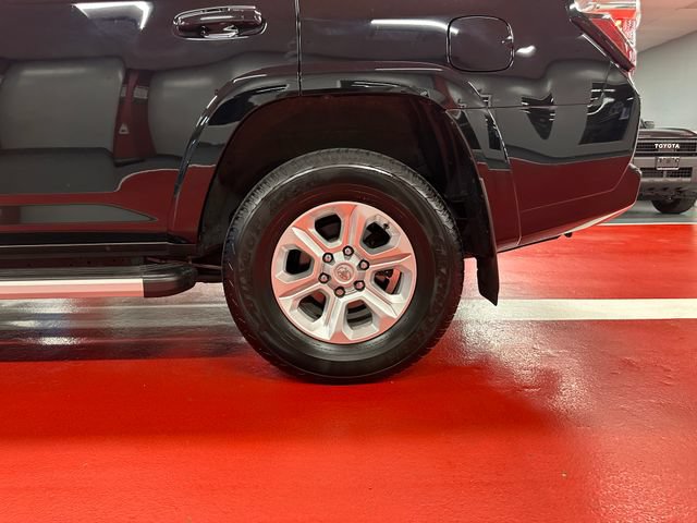 Used 2024 Toyota 4Runner SR5 Premium w/ Moonroof Package AWD/4WD image 29