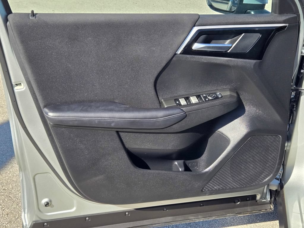 Used 2024 Mitsubishi Outlander ES AWD/4WD image 25