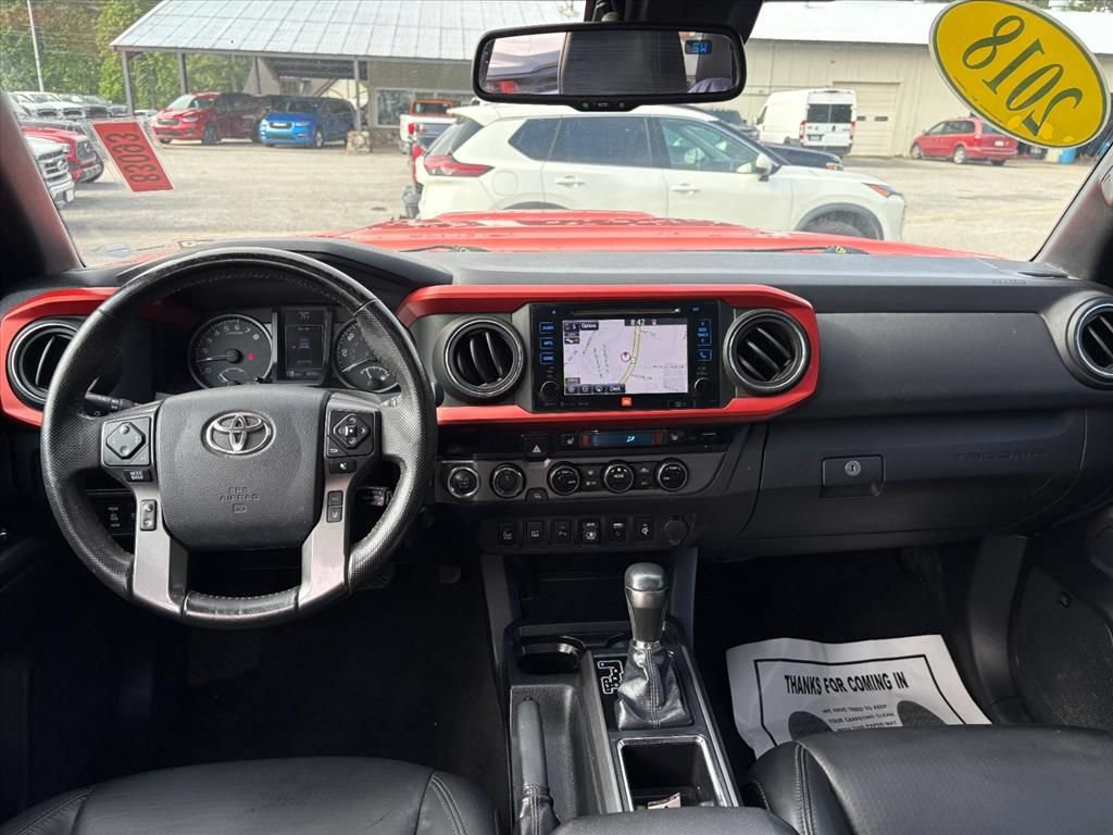Used 2018 Toyota Tacoma TRD Sport AWD/4WD image 8
