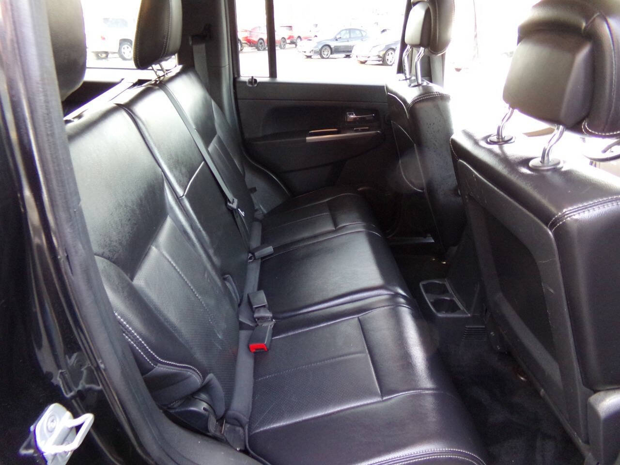 Used 2012 Jeep Liberty Limited Jet w/ Comfort/Convenience Group AWD/4WD image 19