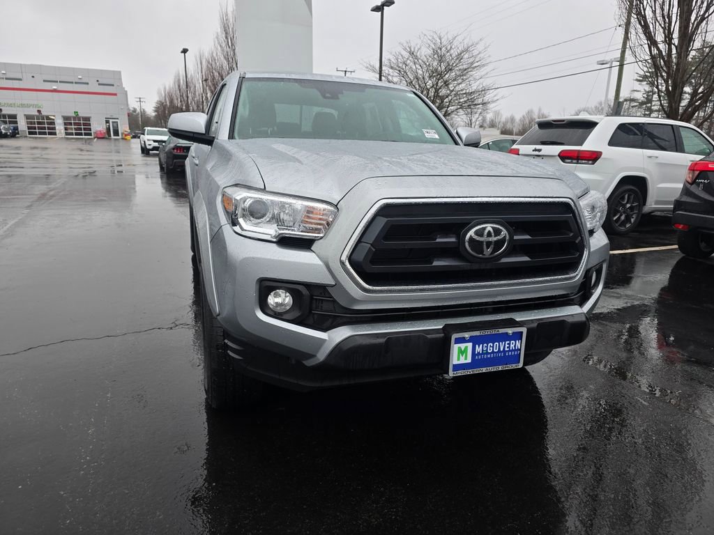 Certified 2023 Toyota Tacoma SR5 AWD/4WD image 10