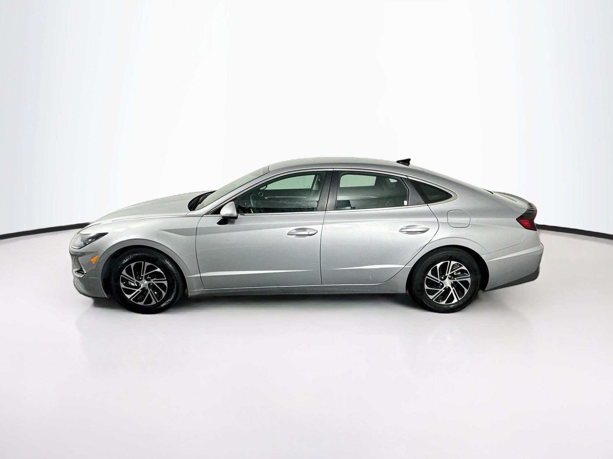 Used 2023 Hyundai Sonata Blue FWD image 4