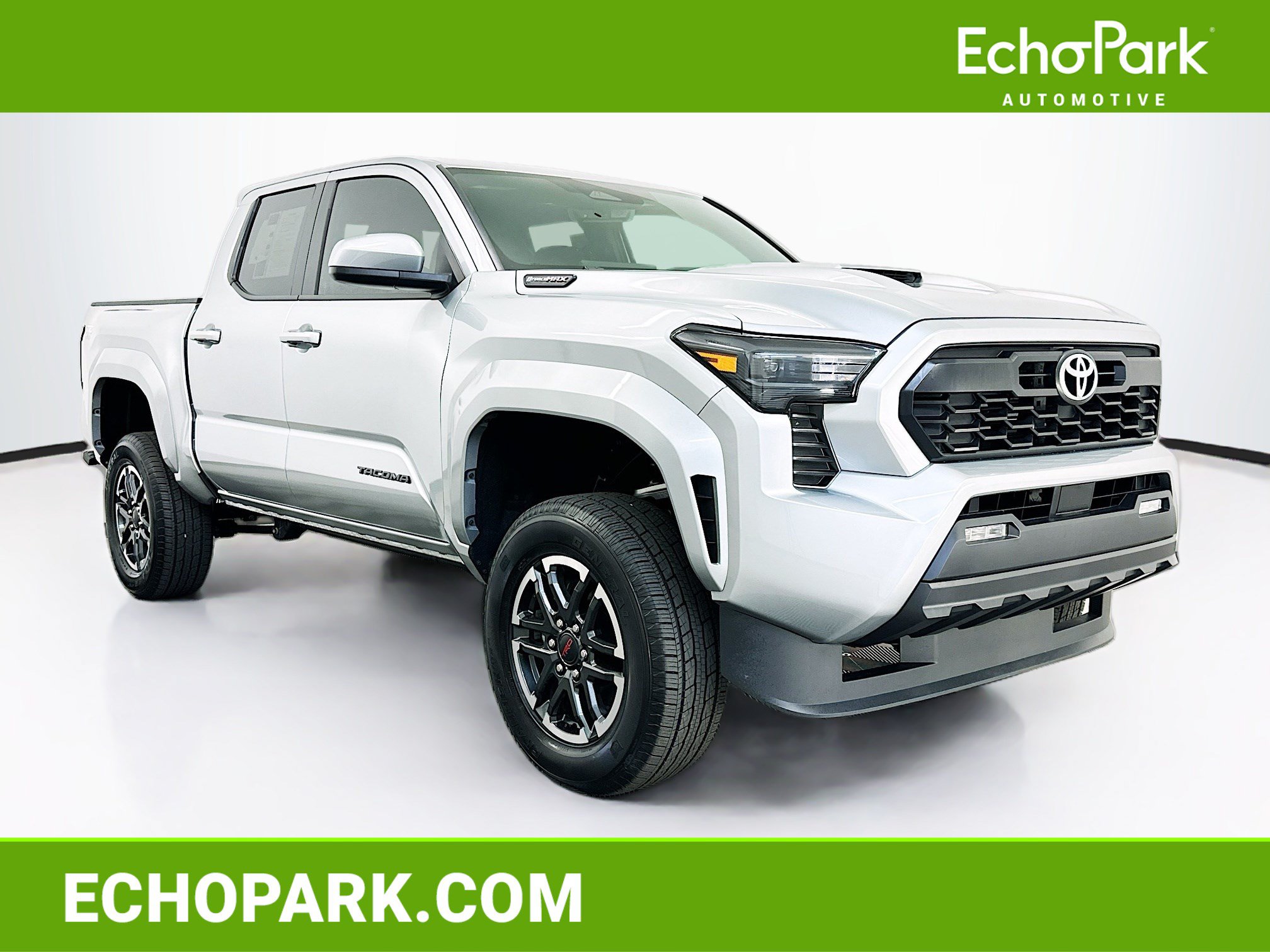 Used 2025 Toyota Tacoma TRD Sport AWD/4WD image 1