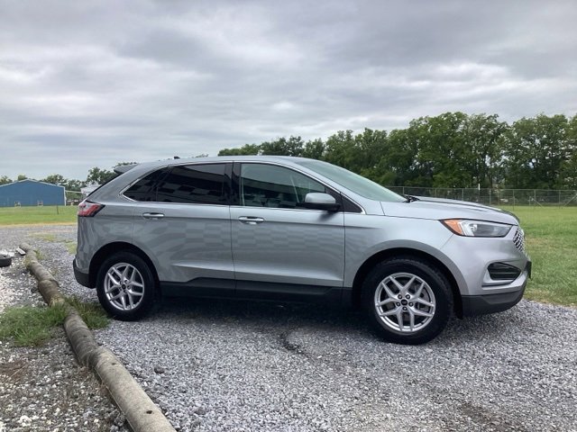 Used 2024 Ford Edge SEL image 7
