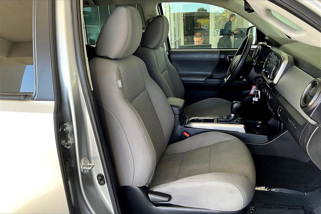 Used 2022 Toyota Tacoma SR5 image 30
