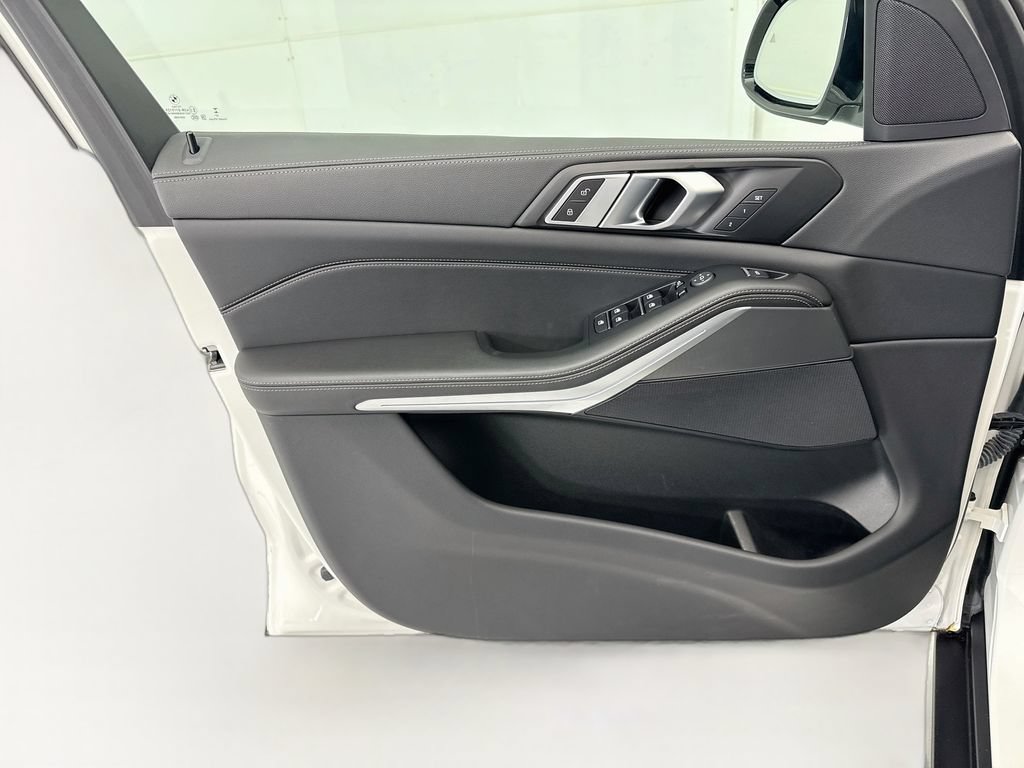 Used 2023 BMW X5 sDrive40i w/ Premium Package RWD image 23
