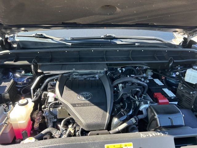 Used 2023 Toyota Highlander XLE image 36