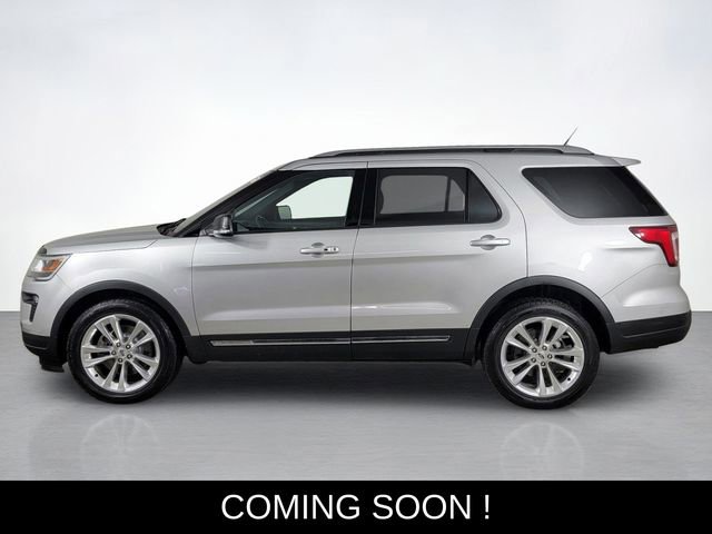 Used 2019 Ford Explorer XLT w/ Equipment Group 202A AWD/4WD image 6