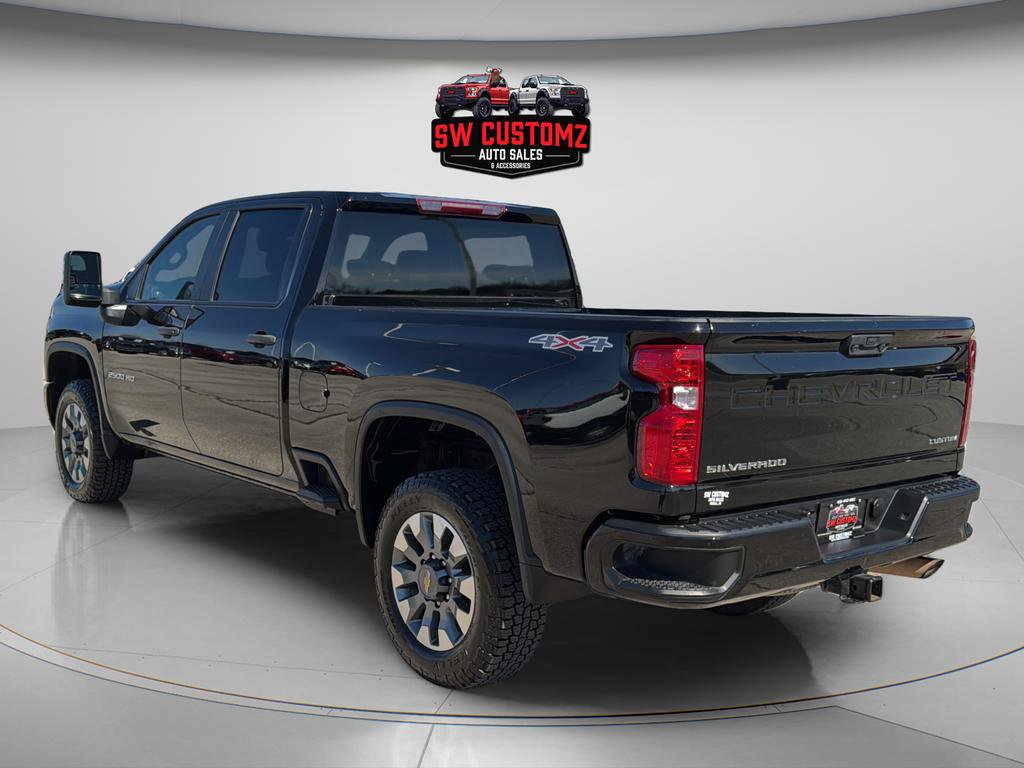 Used 2024 Chevrolet Silverado 2500 Custom w/ Custom Convenience Package image 4